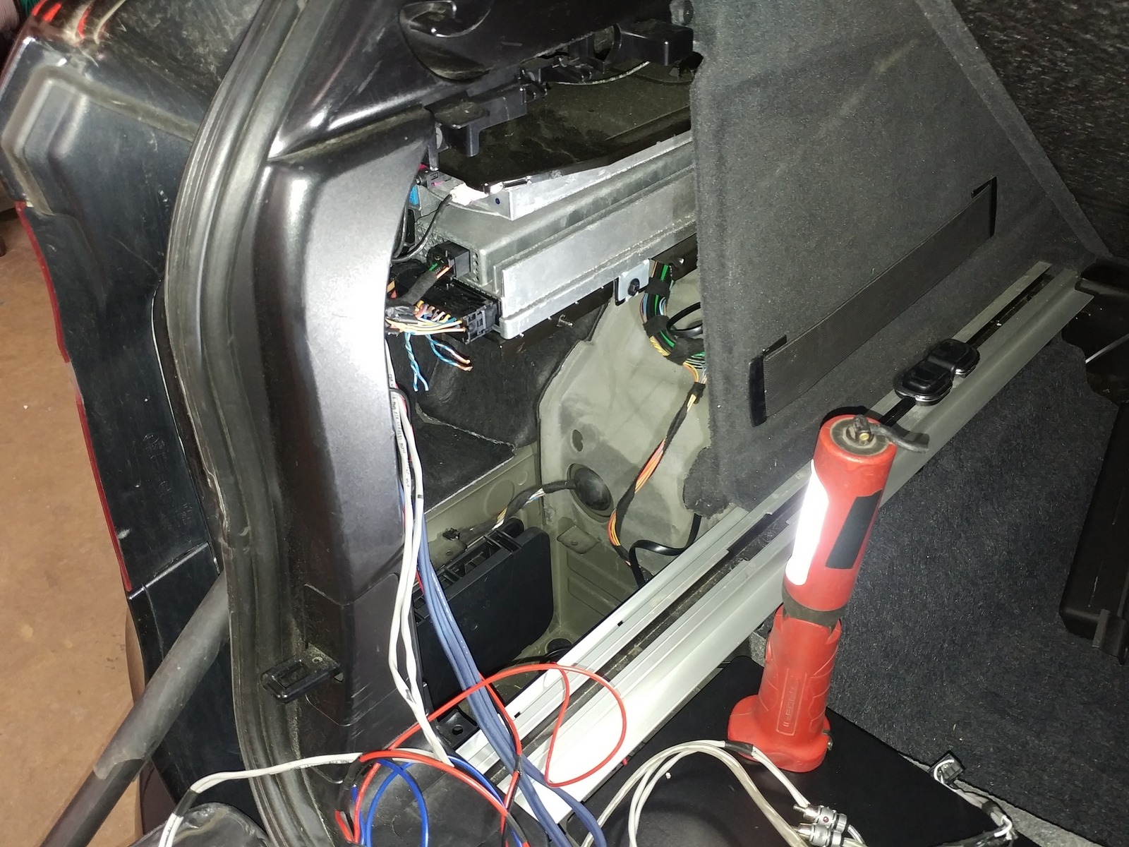 BMW X50 E70 subwoofer and amplifier install