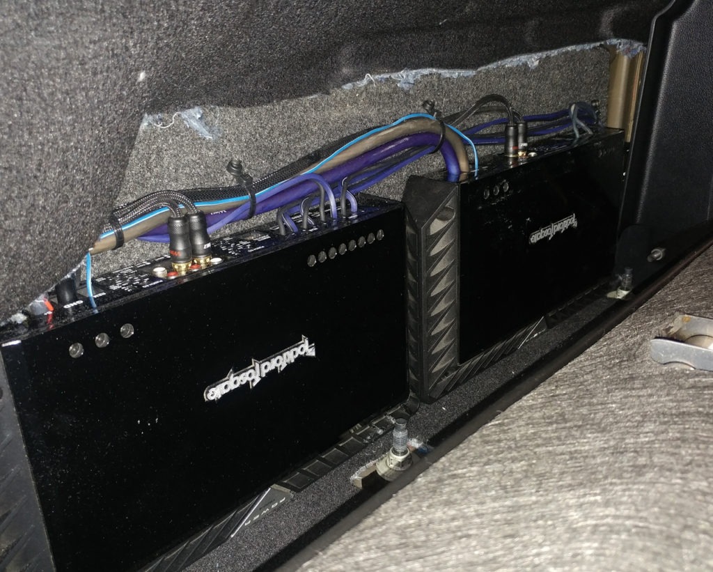 Ford f150 altered sound car audio amplifier speakers