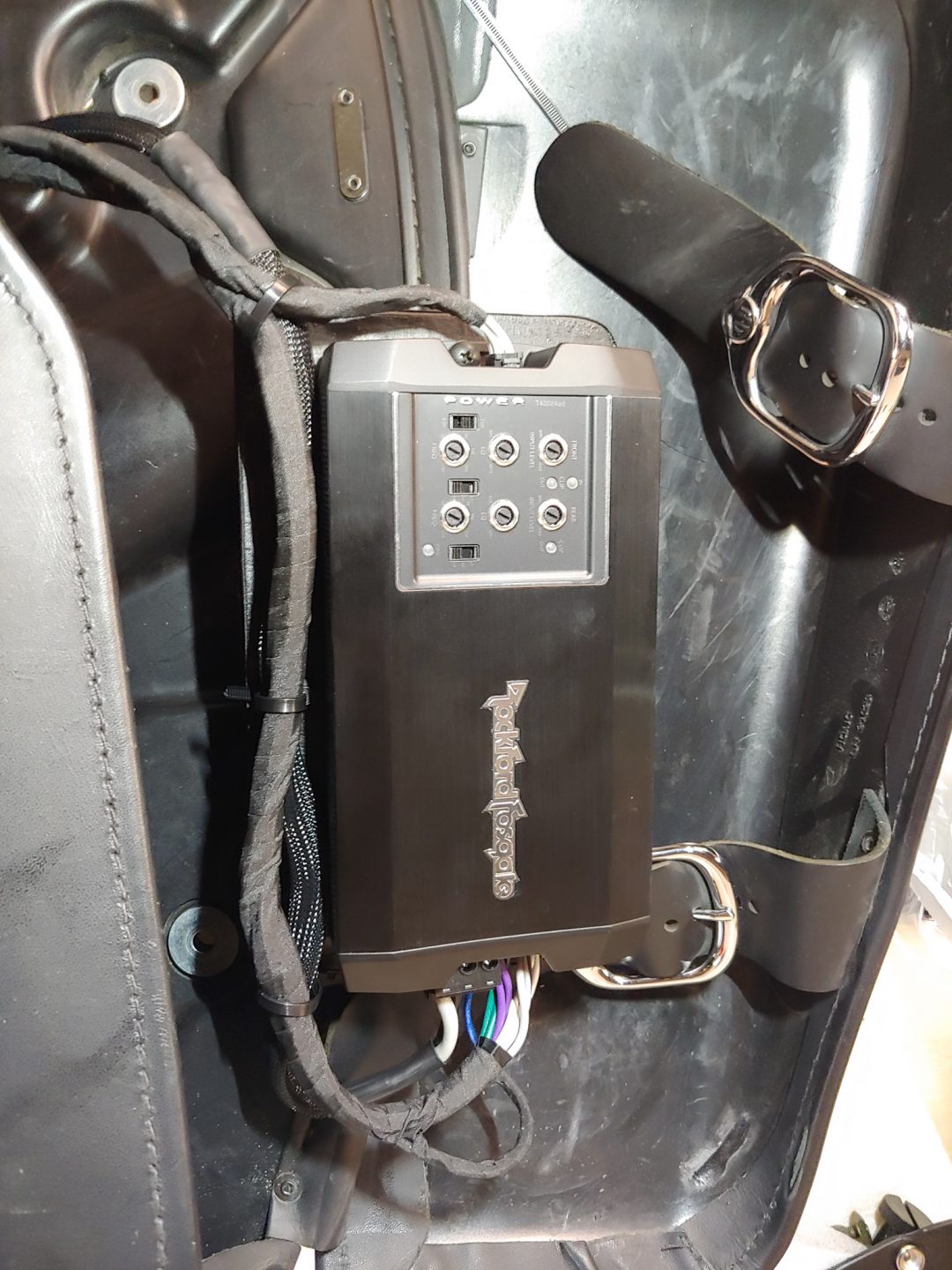 Road King Sound system install Harley audio Oakville Ontario Canada